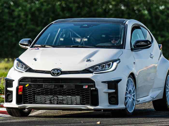 TOYOTA YARIS GR RALLY CUP 0