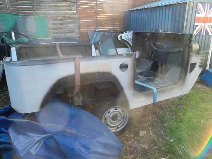 TOYOTA Land Cruiser FJ40 6 cylindres essence 5