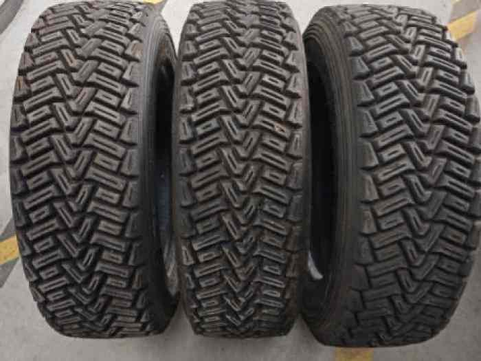 Pneu terre hankook 15 pouces