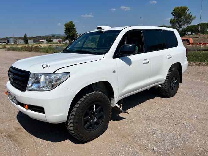 Toyota Land cruiser VDJ 200 V8 SW 4,5l 0