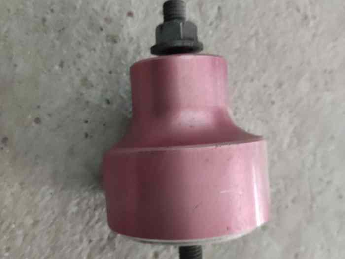 Support moteur côté distri. 205 GR.A