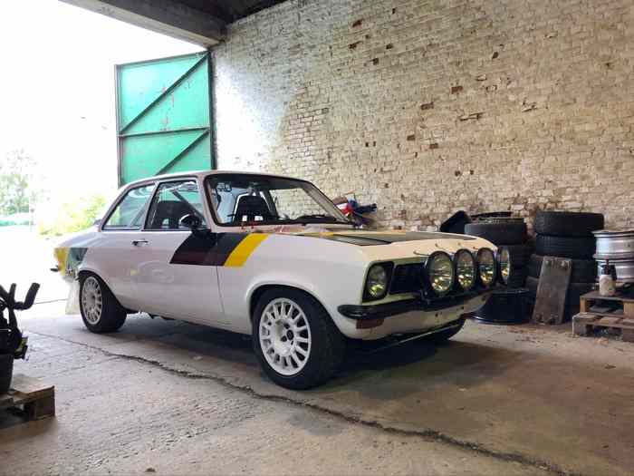 A vendre : Magnifique Opel Ascona A 2000cc Rallye 4