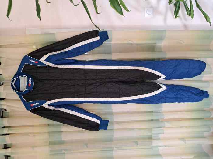combi taille m + sous vetement inifuge