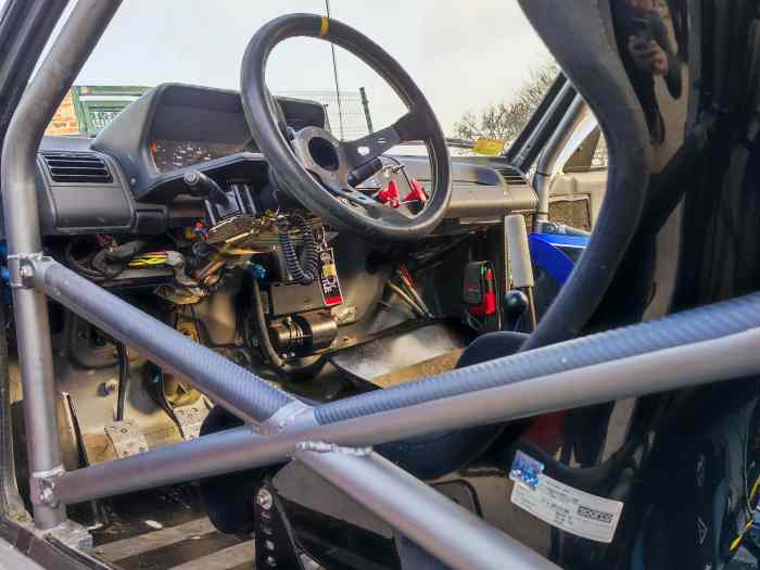 Peugeot 205 1.9 GTI grupo A 3