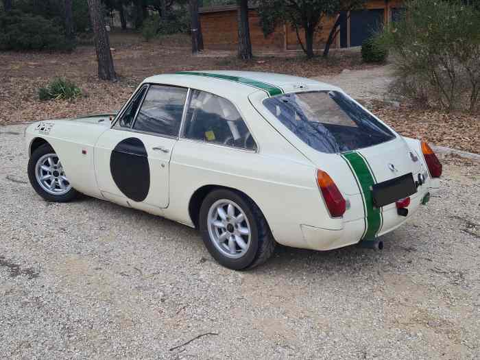 MGB GT 1