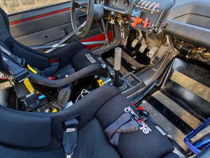 Peugeot 205 1.9 GTI grupo A 4