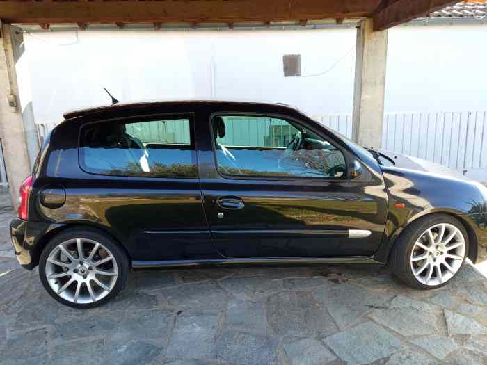 CLIO 2 RS