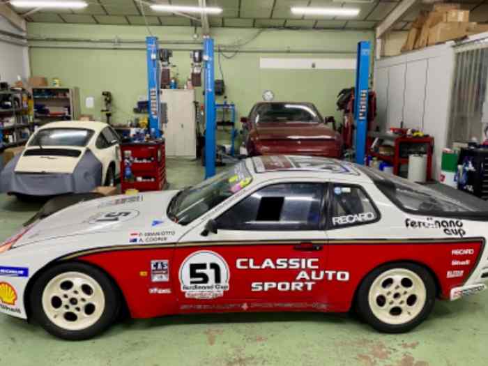 Porsche 944 Turbo “Cup” 1