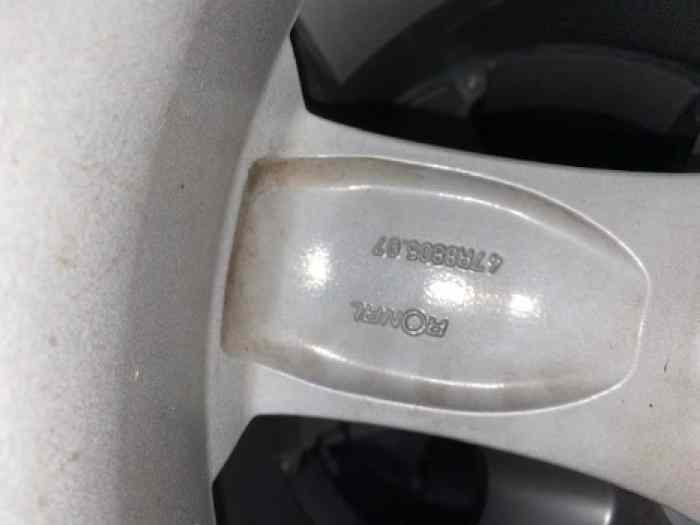 4 Jantes RONAL Audi RS4 montées pneus neige 2