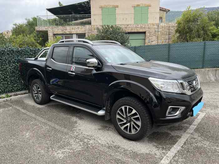 Nissan Navara Double-Cab 2.3 dCi Tekna...