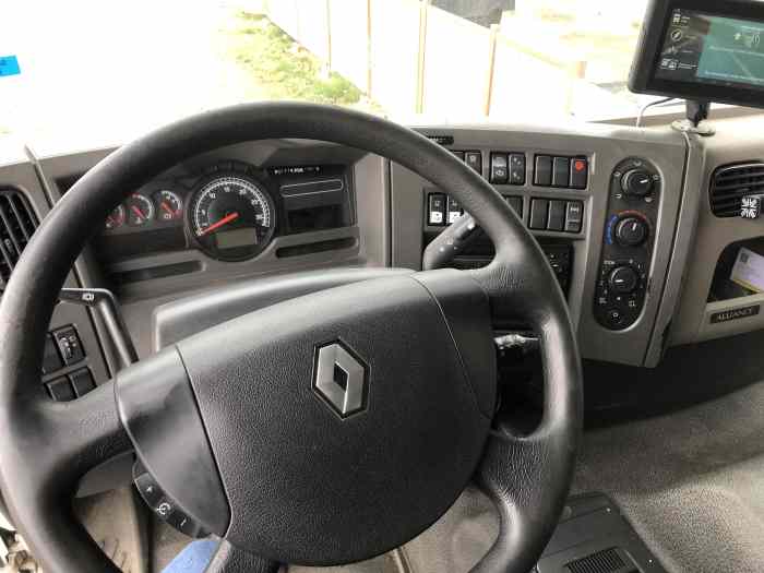 CAMION PORTE VOITURE RENAULT / LOHR 1