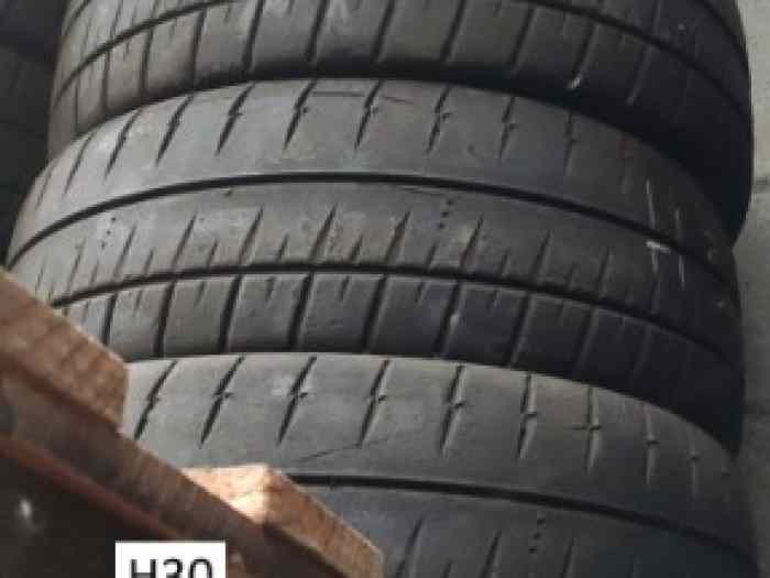 Pneus Michelin et Pirelli 18 pouces