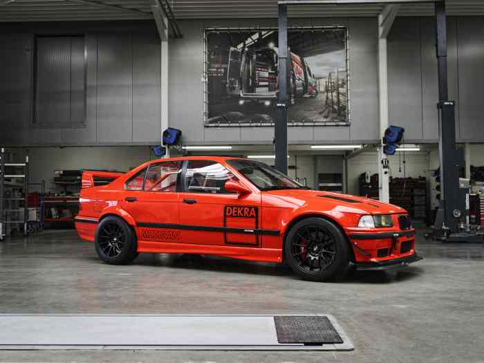 BMW e36 Widebody TrackdayCar 0