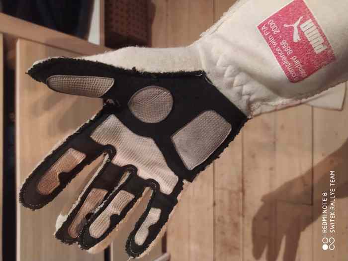 Gants rallye homologué fia 3
