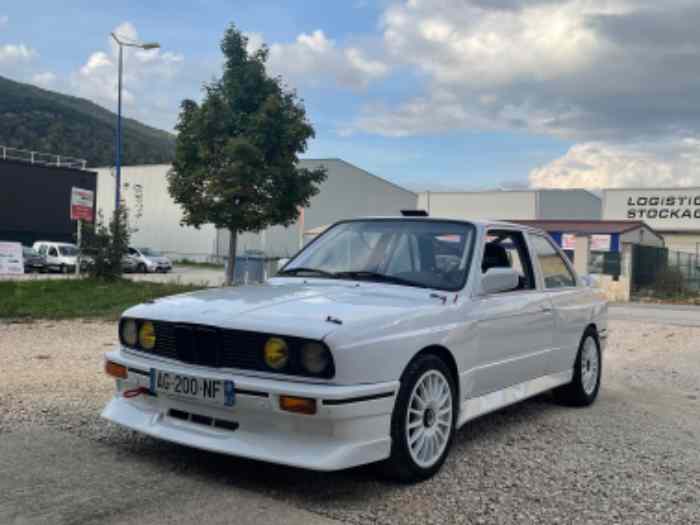 Bmw e30 320i passeport f2000 et carte ...