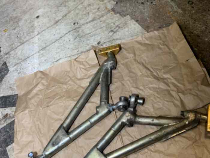 Lot De 2 Triangles De Suspension Pour Peugeot 106 Essence - Neufs - Garantie 1 An