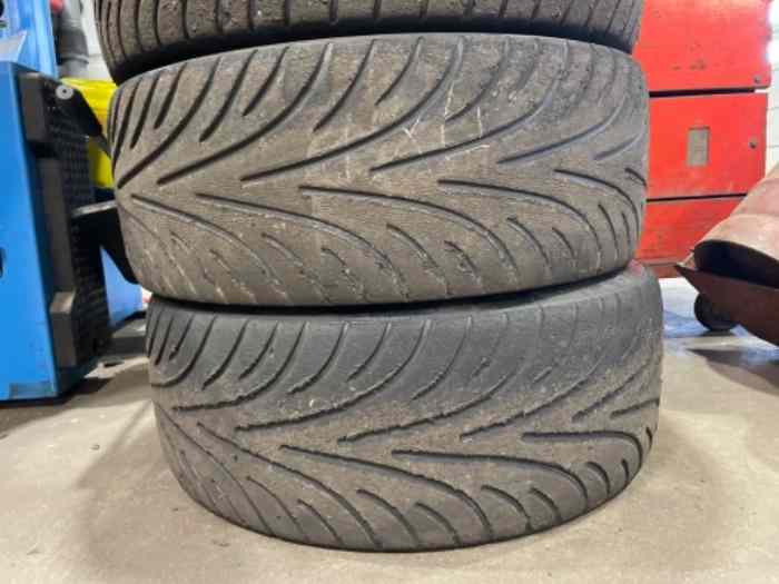 Pneus MAXI Pluie DUNLOP Circuit ou Côte 17 0