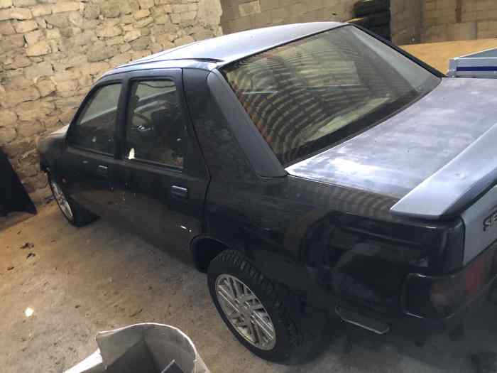 Ford Sierra Cosworth 4x4 à remonter
