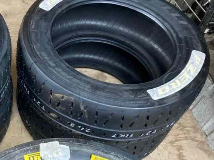 Pneus Pirelli RK7 neuf en 15