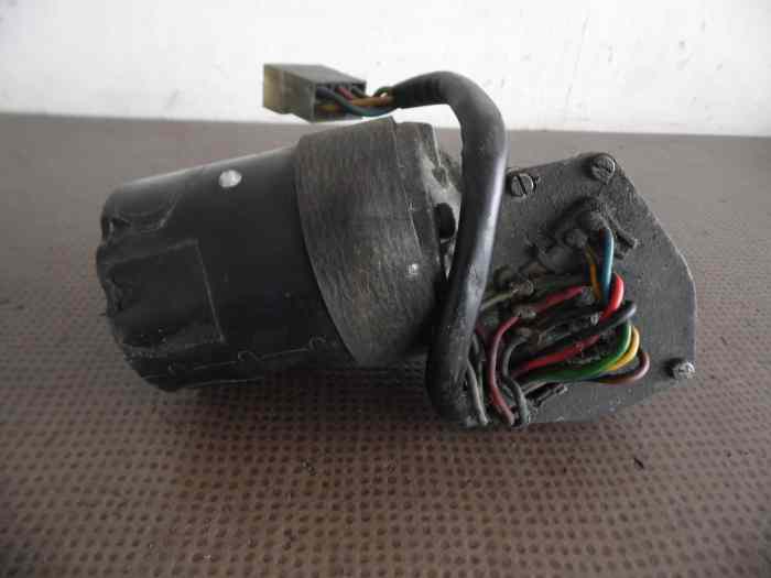 MOTEUR ESSUIE-GLACE 92862830302 PORSCHE 928 5