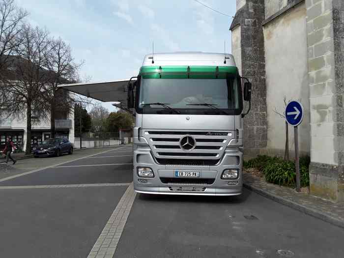 camion mercedes 1832 actros 19 tonnes 3