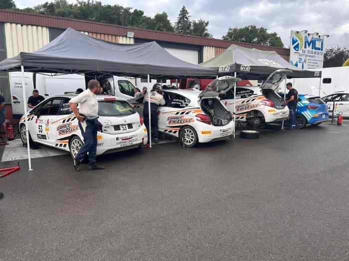 LOCATION 208 R2 EVO OU CLIO RC5 4