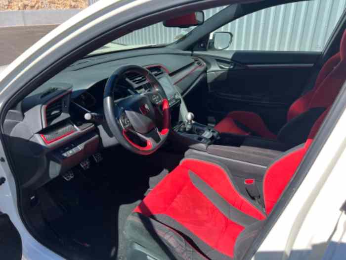 Honda Civic Type-R GT 2.0 I-VTEC FK8 1