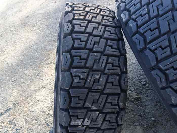 pneu Michelin terre 13 pouces 1
