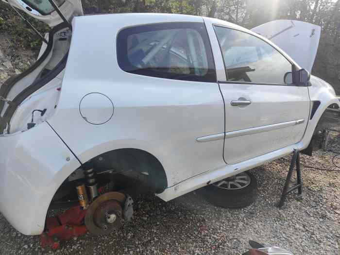 Clio r3 max accidenter