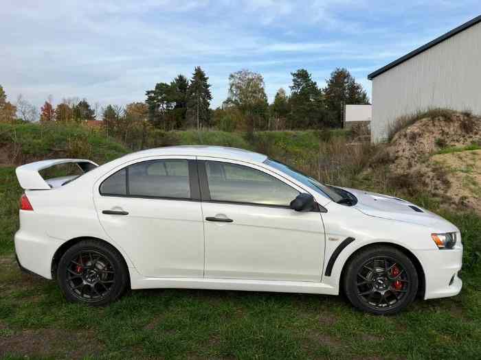 Mitsubishi lancer evo X RS 5