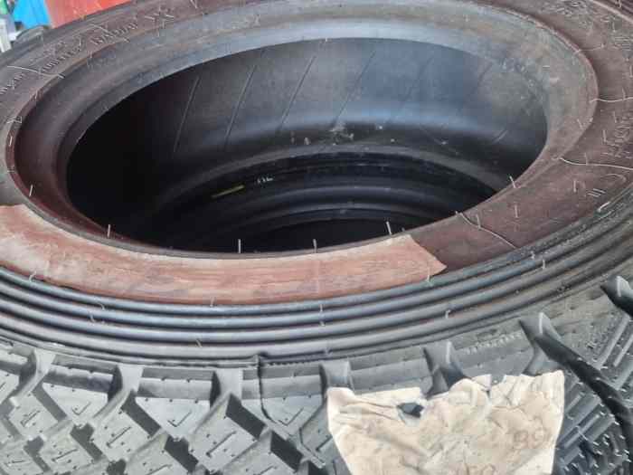 NEUF !! 14 pneus terre Michelin 17/65-15 hard 2