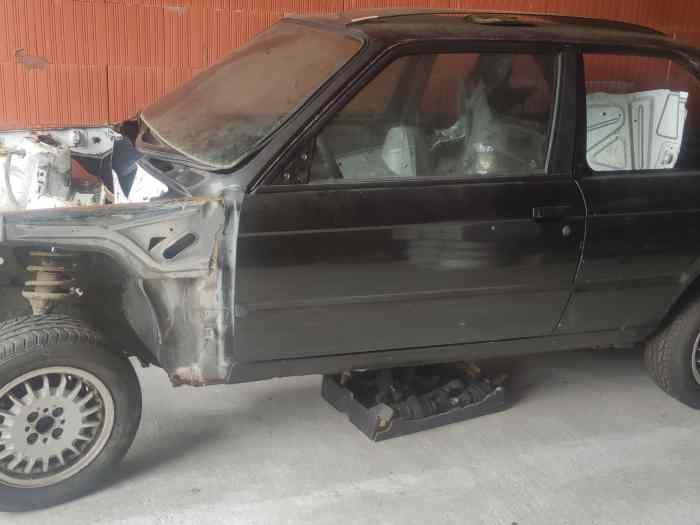 Caisse bmw E30 0