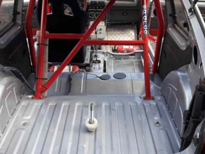 205 GTI F2000 5