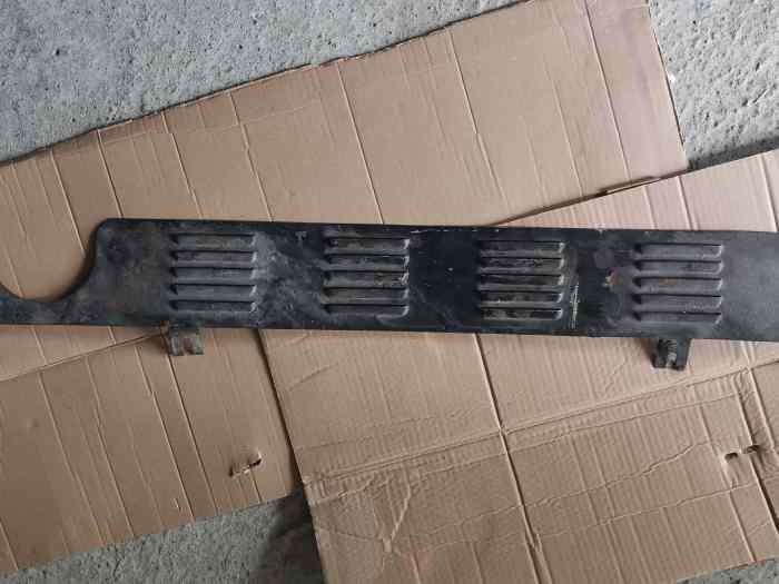 Grille arrière r5 turbo 1