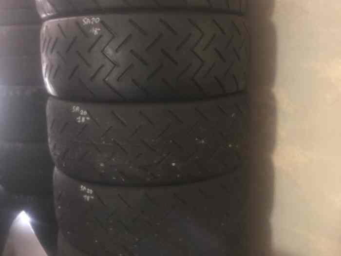 Pneus gomme slick 17 et 18 pouces hard medium soft maxi pluie … 1