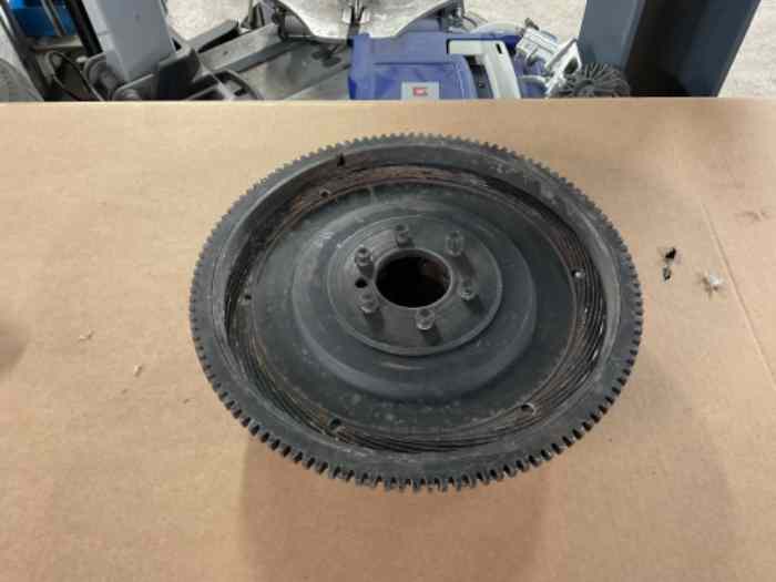 Embrayage bi-disque et volant moteur alléger pour boîte BE 1