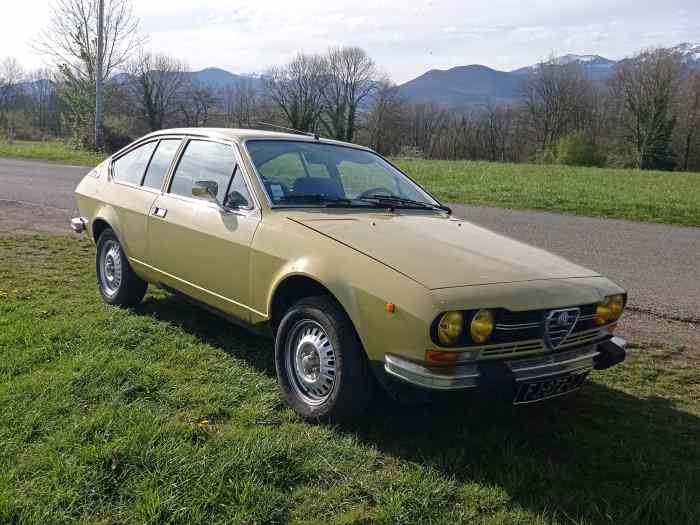 Alfa Romeo GTv 2 l 1