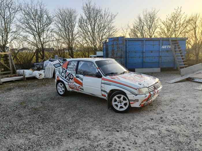 205 rallye F212