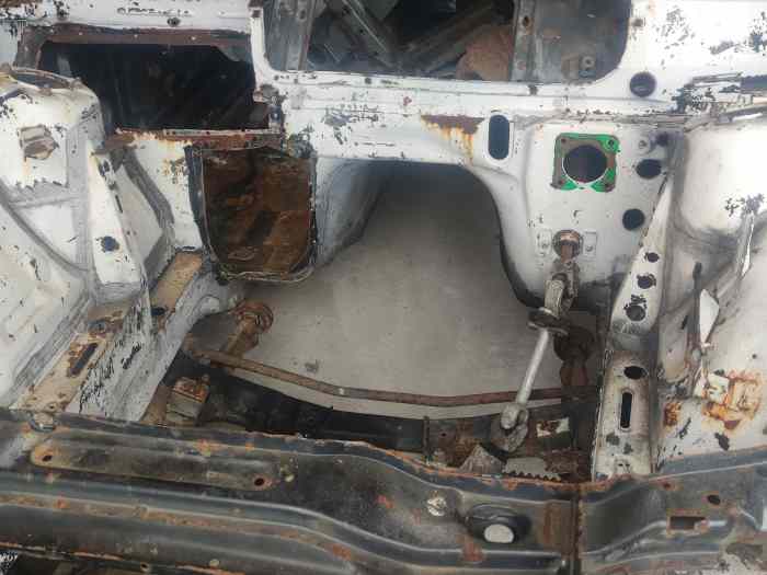 Caisse bmw E30 1