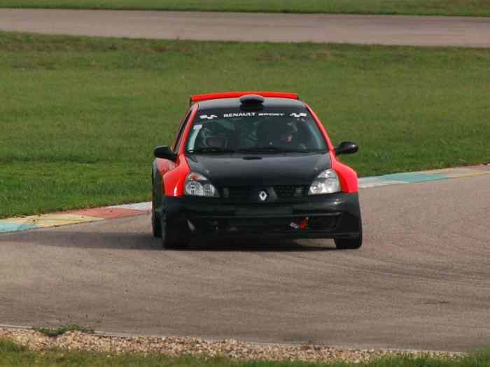 CLIO 2 RS SUPER 1600
