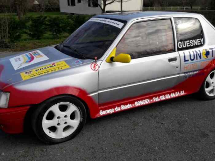 205 GTI F2000 0