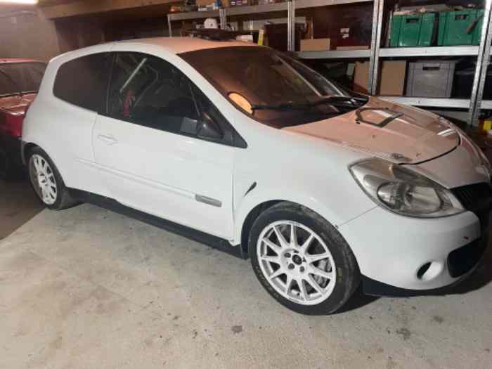 Clio r3 max 0