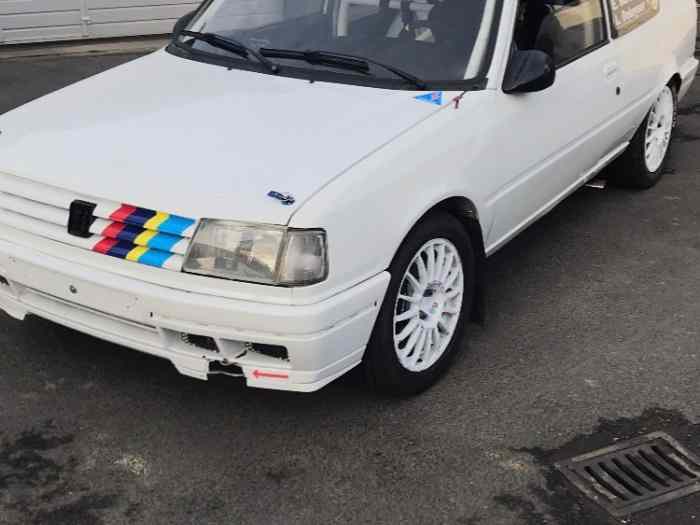 Peugeot 309 gti16 en pieces ou complet 0