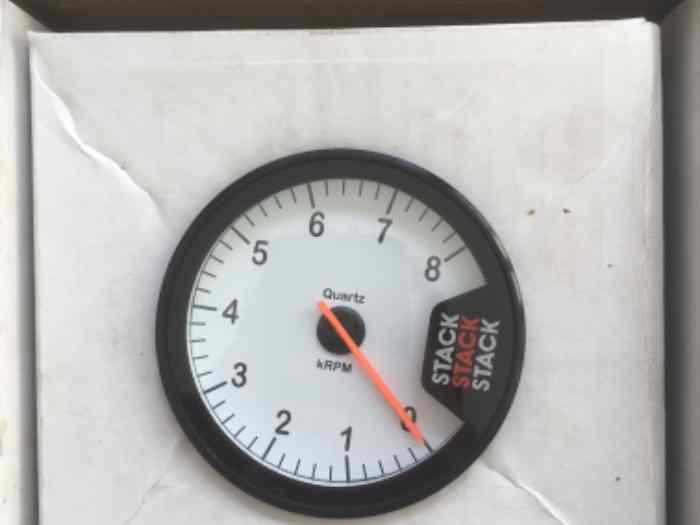 Vends compte tour STACK ST200 0
