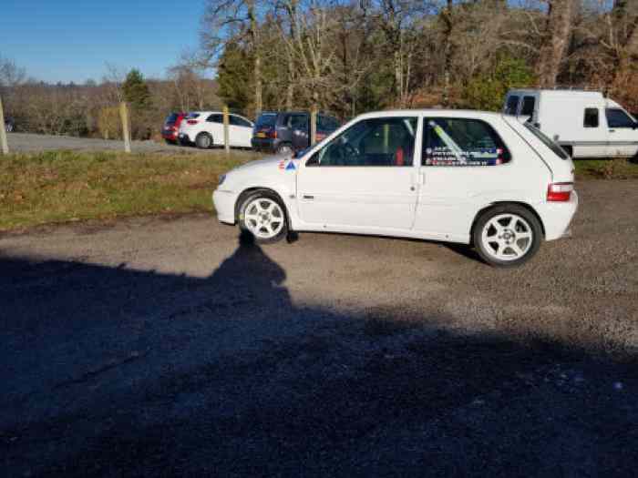 Vends Saxo VTS VENDU !!!