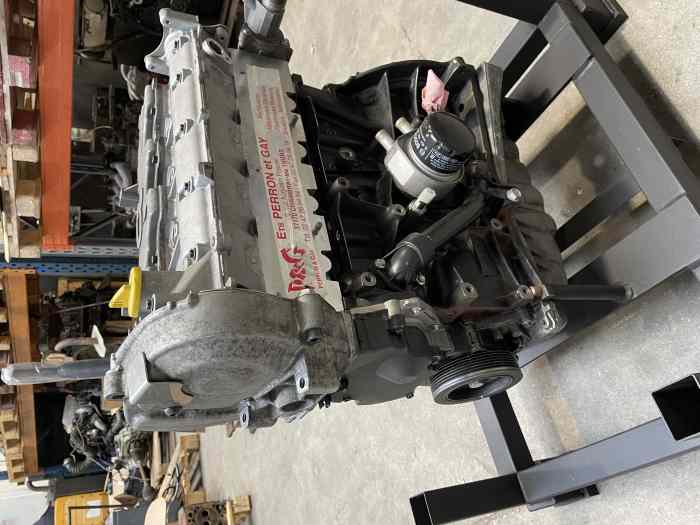 moteur F4R 832 garantie 1 an 1