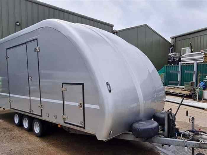 Woodford Car Trailer Covered Tilt Bed Tri Axle Box