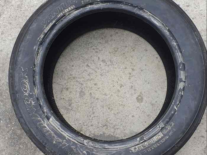 Vend pneus slicks d
