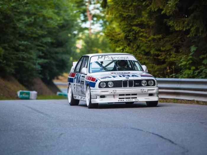 Coque BMW M3 E30 réplique