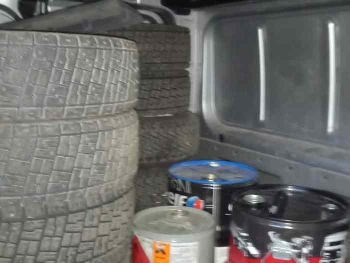 vends pneus terre 16/64 x 15 michelin ...